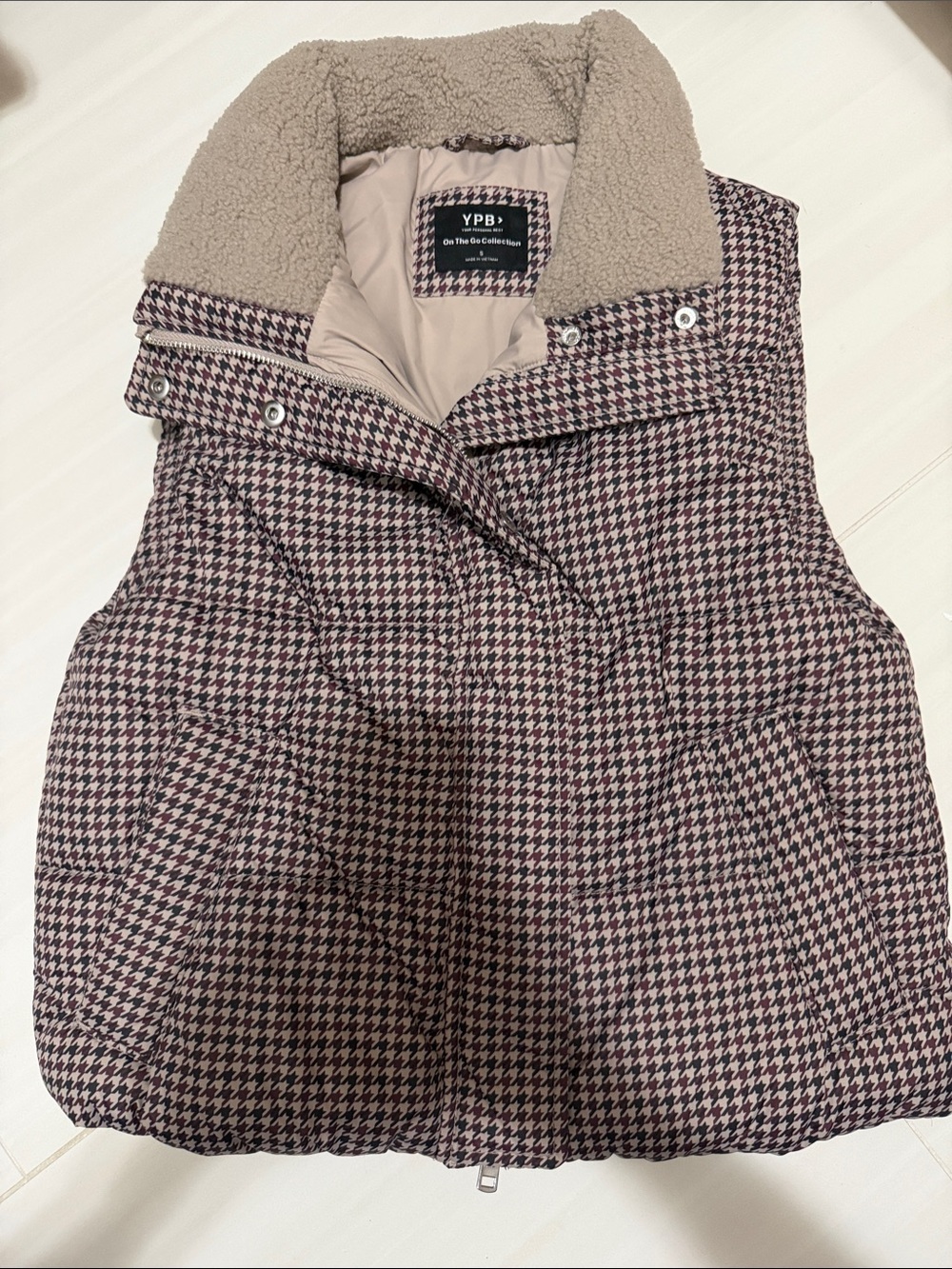 Abercrombie & Fitch Pink and Black Houndstooth Puffer Vest with Sherpa Collar